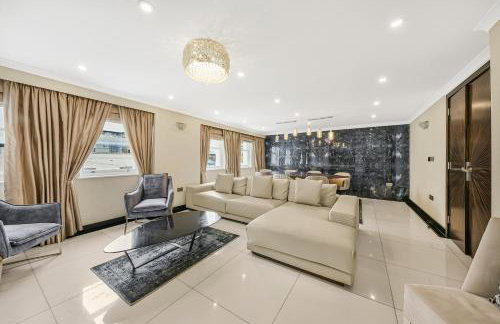 Mayfair Boutique - Foto 42