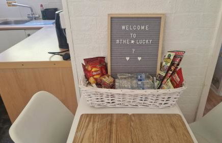 The Lucky 7 - Photo 8