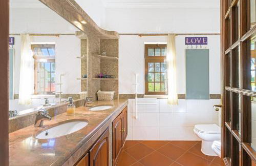 Beautiful Deluxe Villa 4 Bedroom - Foto 29