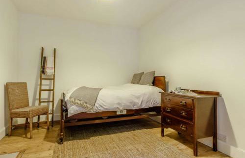 2 Bed in Ceres 78228 - Photo 12