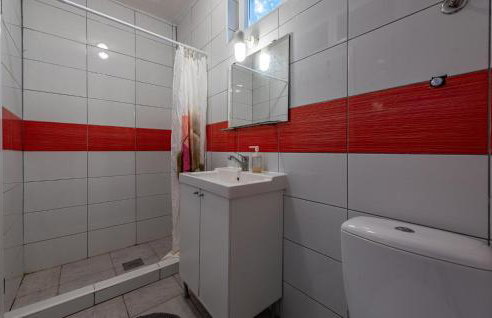 Awesome Apartment In Novalja - Photo 24