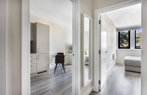 City Service Lets - Cheam Village 1 Bed Apartment with Free Parking - Direct London Transport Links - Foto 9