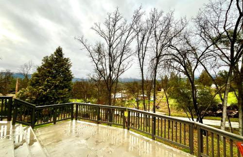 Modern Yosemite Cabin, 15min Bass Lake, Sleeps 8 - Foto 27