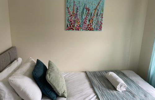 Fleetwood - 3 bedroom apartment, fab 4 contractors - Foto 8