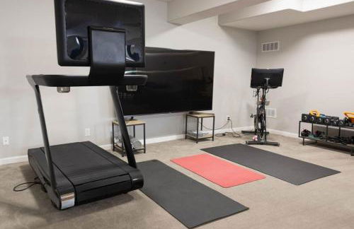 Golf Oasis Sleeps 22! Hot tub Firepit Gym Pool - Foto 29