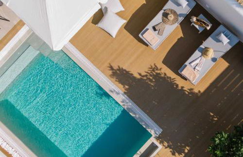 Sea View Luxury Villa White in Blue - Photo 1