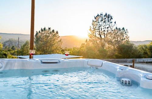 Cold Plunge, Hot Tub, Firepit, BBQ, Pet-Friendly, Sunset Views near Yosemite - Foto 5