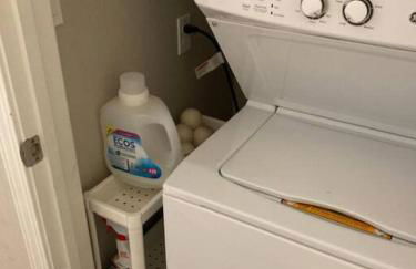 Country-Style Modern Living Suite w/Queen Bed - Foto 10