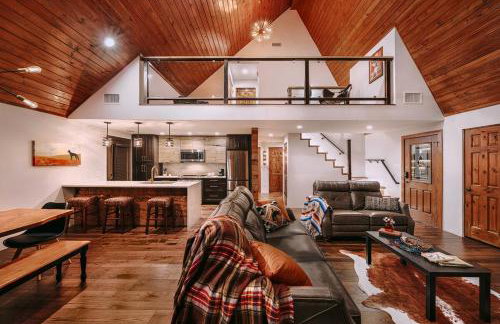 Cabin Masterpiece on Private Lake 3 bedroom - Foto 3