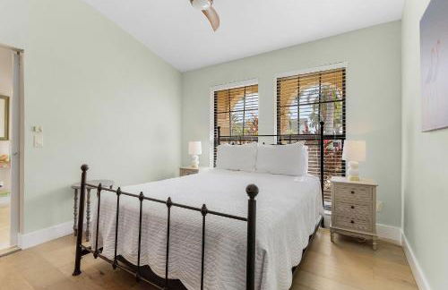 Modern, Luxurious, Waterfront home with Heated Pool - Villa Dock Holiday - Roelens Vacations - Foto 38