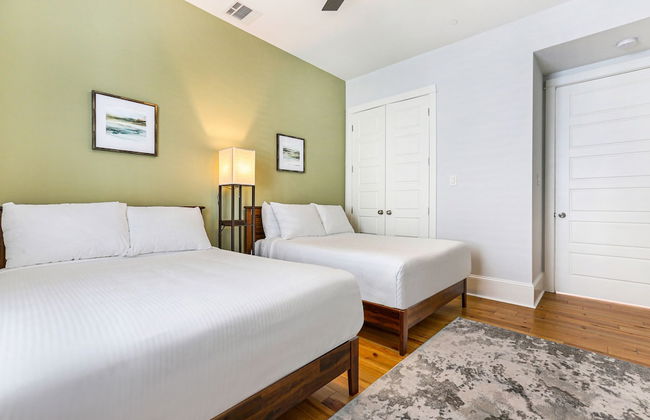 Spacious 5BR Urban Retreat with Balcony & Pool - Foto 66