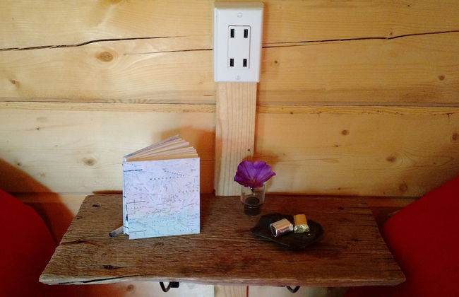 Blackburn Cabins - Photo 17