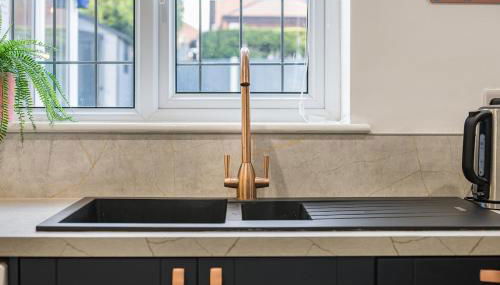 Stylish 4 Bed Trentham Retreat with Pool Table - Foto 4