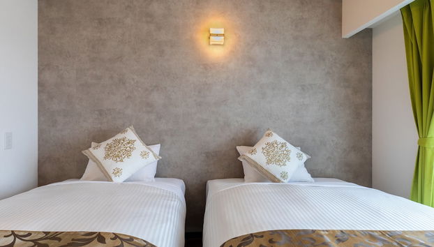 Mr.KINJO in front of Manza Beach - Foto 2, Habitación