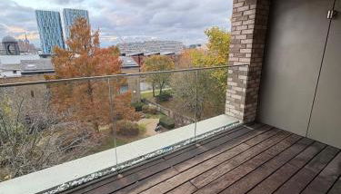 2 Bed Luxury Property with Balcony King Cross - Foto 3