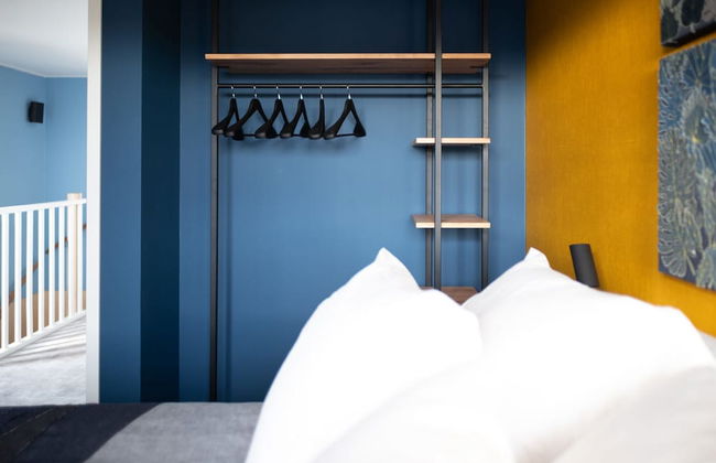 Modern, Trendy Theme Denim Lodge, Near the sea - Foto 3