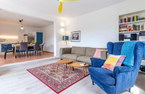 Serene Rural Villa with Pool, Sun Deck, and Children's Play Area - Five Bedroom Villa - Foto 7