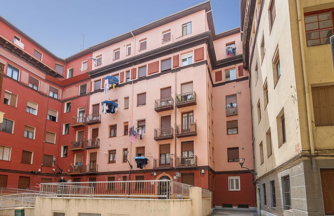 Apto Reformado con encanto by URBANHOSTS - Photo 16