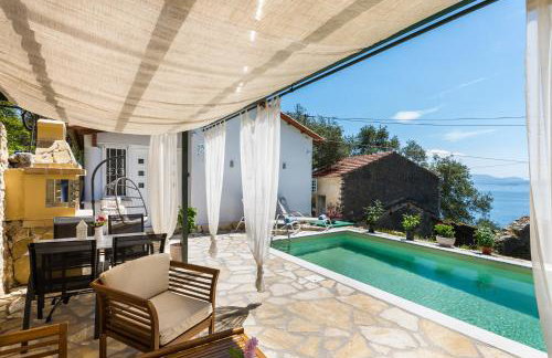 Alkinoi Seaview Villa with private Pool by Konnect, Nisaki - Photo 28