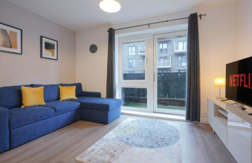 Beautiful Apartment in Central MK with Balcony, Free Parking & Smart TV with Netflix by Yoko Property - Foto 10