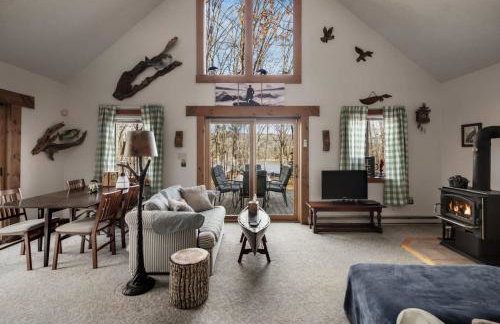 Lakefront w Water Toys Deck Fire Pit & Grill - Foto 9