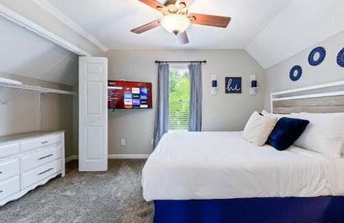 Fully Fenced & Stylish 3BR Near LakePoint Sports - Foto 17