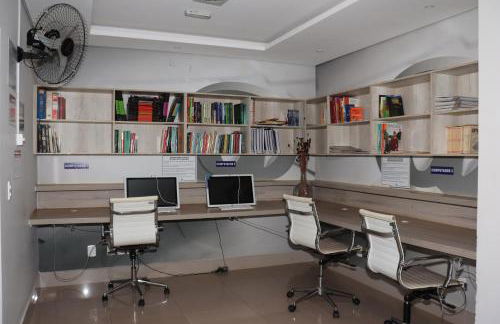 Flat com Wifi, Pisicina e Estacionamento - Foto 6