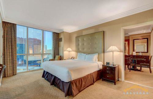 MGM Signature-17-801 1Br2Ba F1 Strip View Balcony - Foto 1