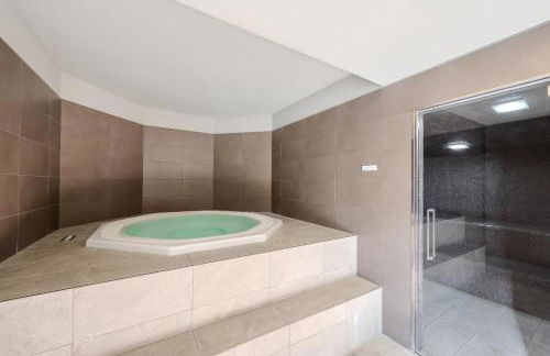 GiaxTower Gym Spa & Pool Romantic Pool View - Foto 36