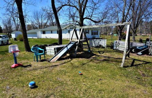 Remodeled, Grill, Outside Seating, Dock, Swimming - Photo 24