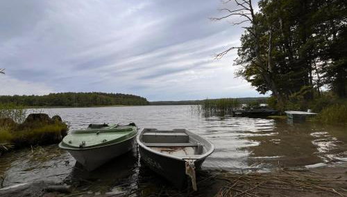 Leszczynowy domek nad jeziorem - Foto 3