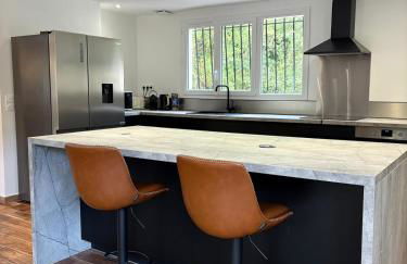 Elegant countryside retreat with pool & jacuzzi - Foto 7