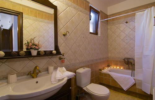 Elena Villa, an Authentic Retreat with Private Pool, By ThinkVilla - Foto 23