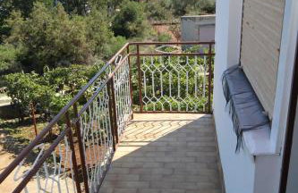 Apartments with a parking space Ugljan - 8404 - Foto 32