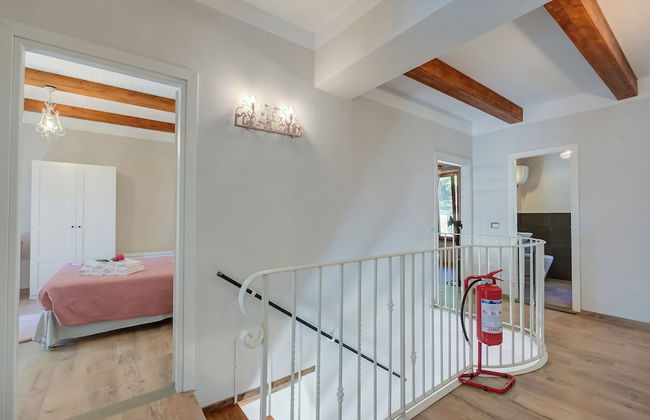 Relaxing Margherita Home Private Garden - Photo 10