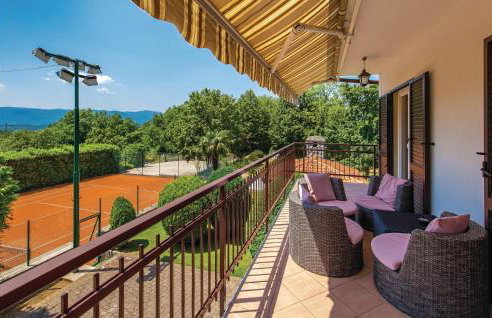 Cozy Home In Viskovo With Wifi - Photo 28