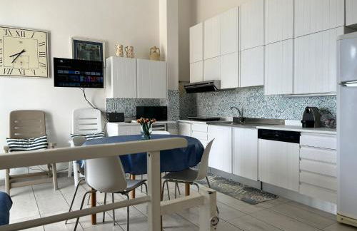 A 100metri dal mare difronte alla torre saracena. - Foto 6