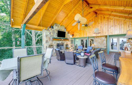 Hiawassee Home with Fire Pit and Furnished Deck! - Foto 26