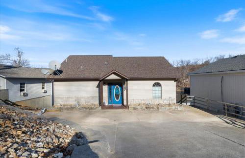 Lakefront Family Retreat w/ Views, Boat Slip - Foto 69