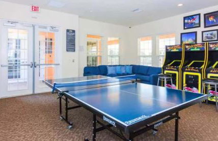 Contemporary 4BR Townhome with Pool & Themed Rooms - Foto 34