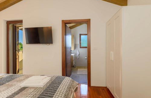 Villa David - luxurious secluded villa with a heated pool - Foto 44