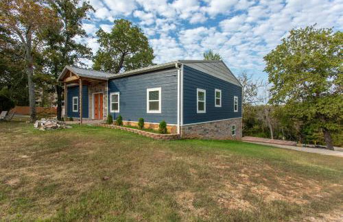 3BR House By Lake with BBQ Fire Pit & EV Charger - Foto 7