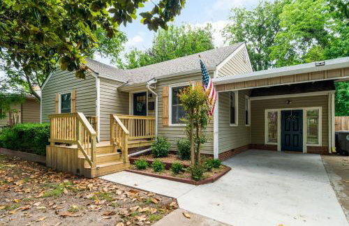 Next to Expo, 5 beds, Hot-tub, corn hole, pets! - Foto 57