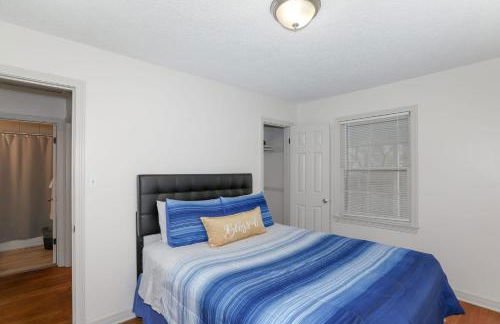 Spacious West Side Home away from Home! - Foto 14