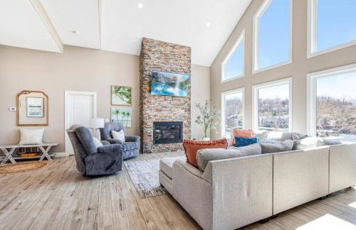 Luxury Home on Cove with Boat Slips, Waterslides, and Jump Deck - Foto 12