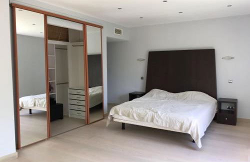 Villa with Heated Pool and Jacuzzi close to Puerto Banus and Beach - Photo 10