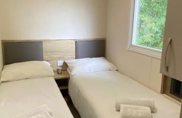 Modern & Homley 3BR Caravan - Foto 17