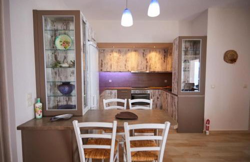 Chioni's Houses - Photo 5