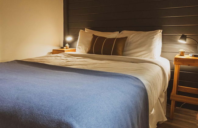 Barefoot Villas Cabin 1 Beaver w/ Hot tub - Photo 7