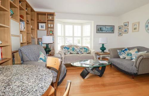 1 Old Talbot Cottages - Photo 2